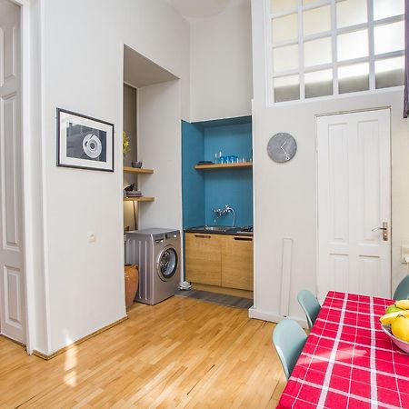 Charming 2Br Apartment In Old Tbilisi - By Wehost Тбилиси Екстериор снимка