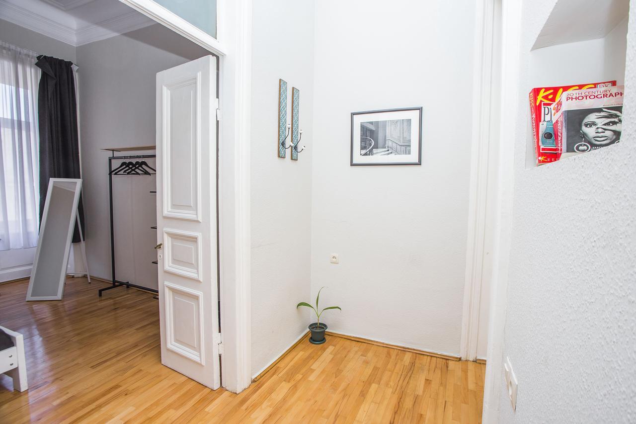 Charming 2Br Apartment In Old Tbilisi - By Wehost Тбилиси Екстериор снимка