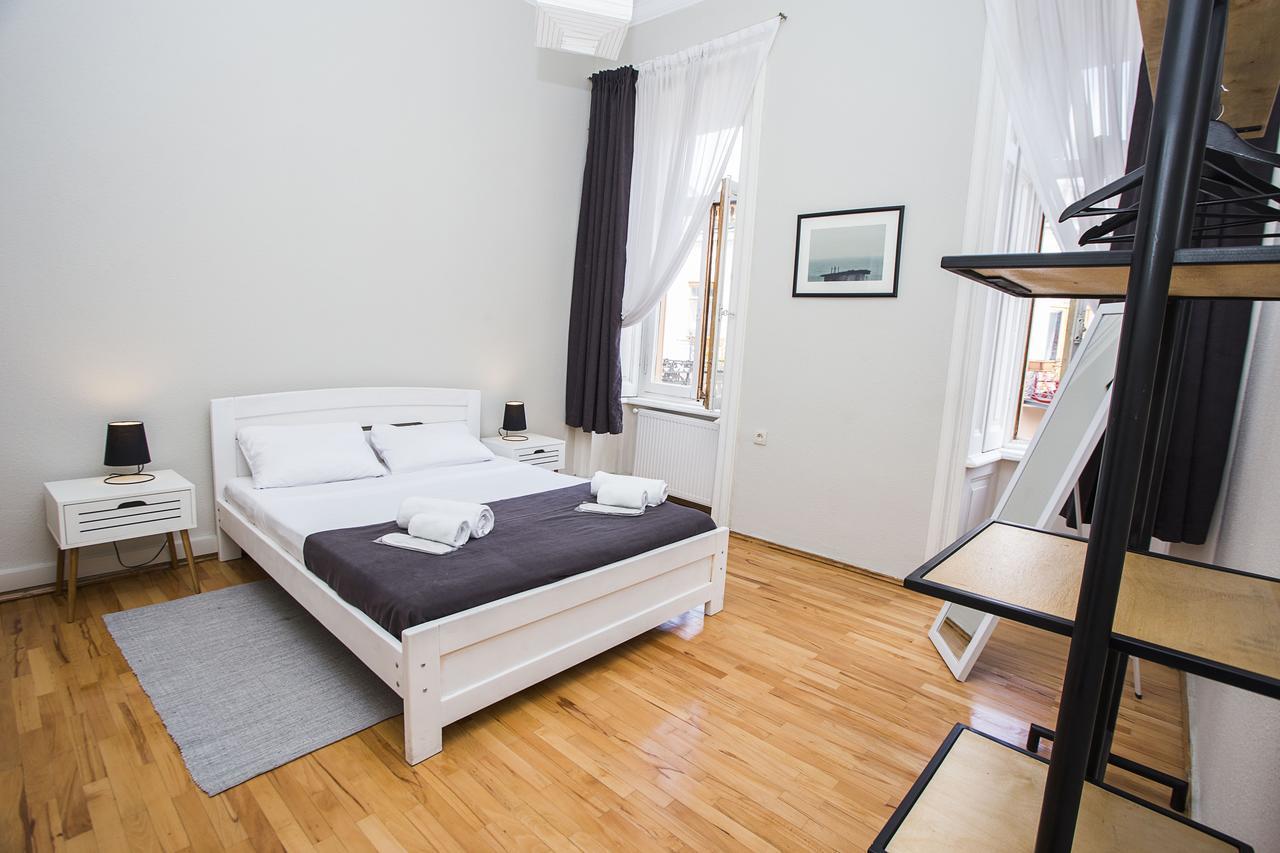 Charming 2Br Apartment In Old Tbilisi - By Wehost Тбилиси Екстериор снимка