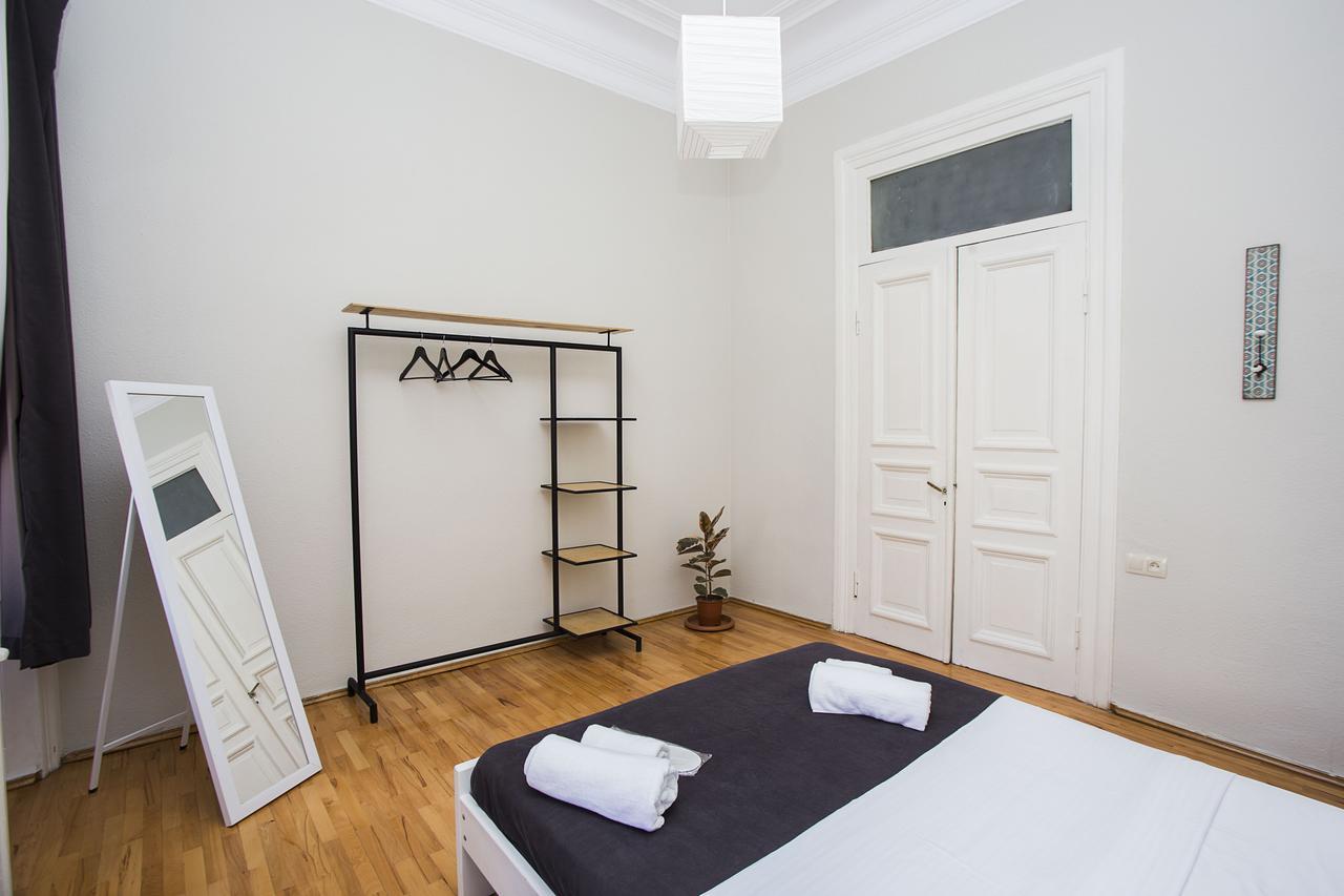 Charming 2Br Apartment In Old Tbilisi - By Wehost Тбилиси Екстериор снимка